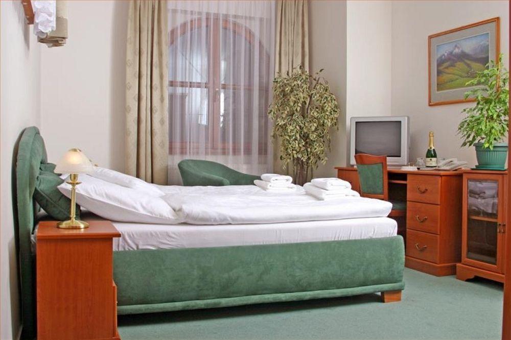 Hotel Grand Zilina Exterior photo