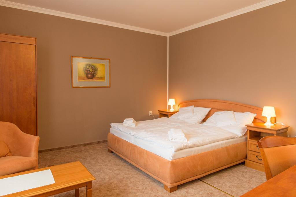 Hotel Grand Zilina Exterior photo