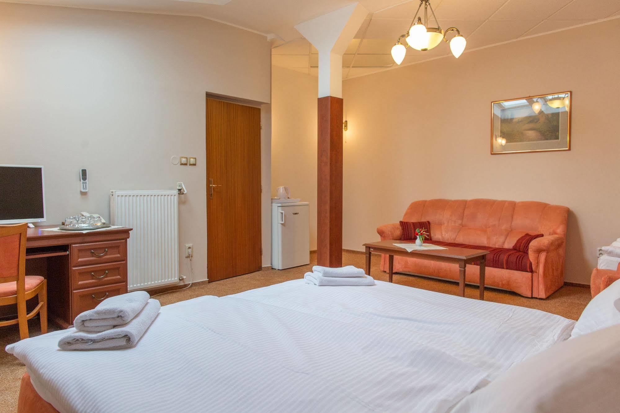Hotel Grand Zilina Exterior photo